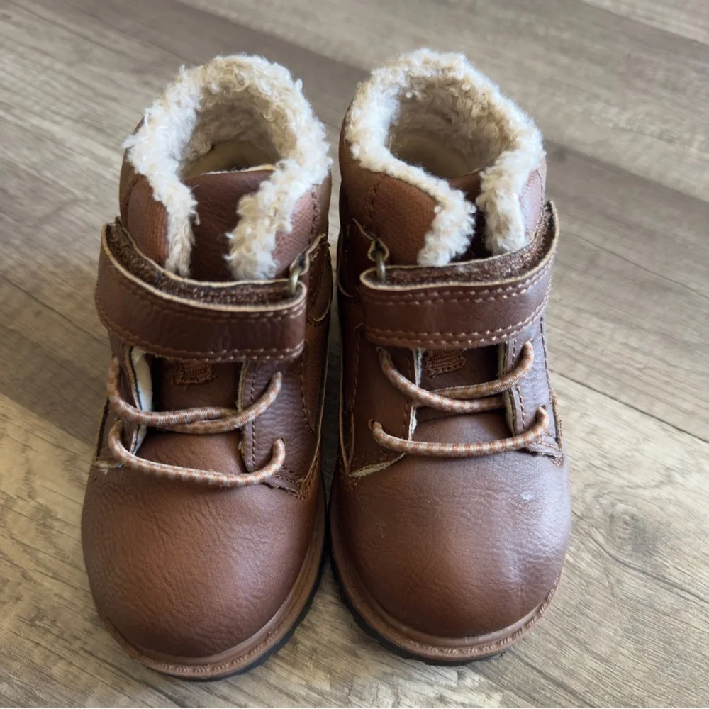 Oshkosh Bgosh Boys Brown Leather Lined Winter Boots